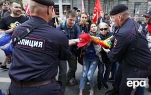 Полиция задержала участников митинга "За свободный интернет" с ЛГБТ-символикой