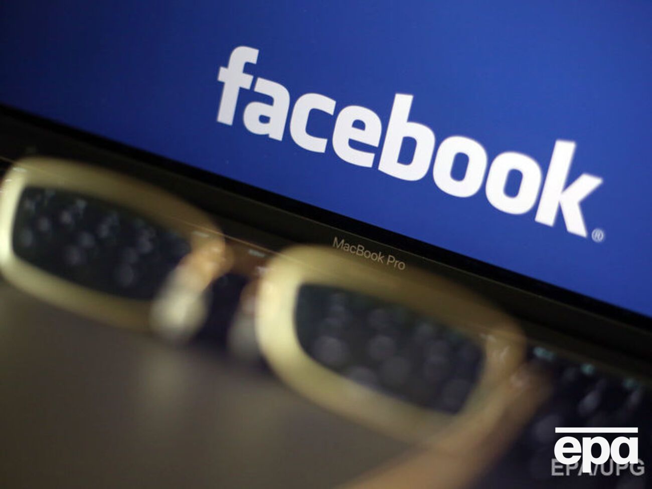 У роботі соціальних мереж Facebook та Instagram стався збій