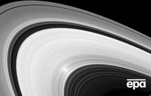 Cassini сфотографировал уникальную перспективу колец Сатурна