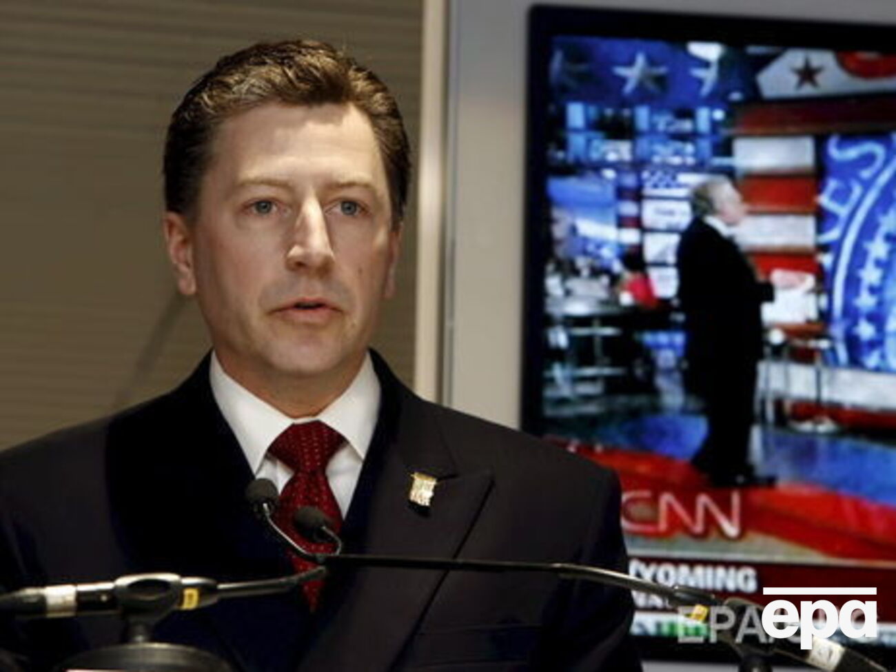 Волкер підкреслив, що рішення про надання Україні летальної зброї має ухвалювати президент США