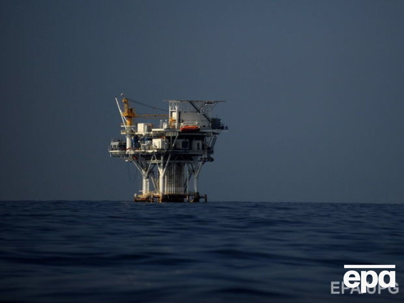 Станом на 27 серпня видобування нафти в Мексиканській затоці скоротилося на 21,5%