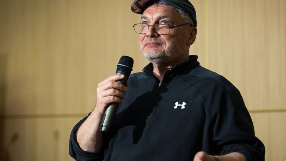 Лойко: Да чего мне вам, гениям, подсказывать?