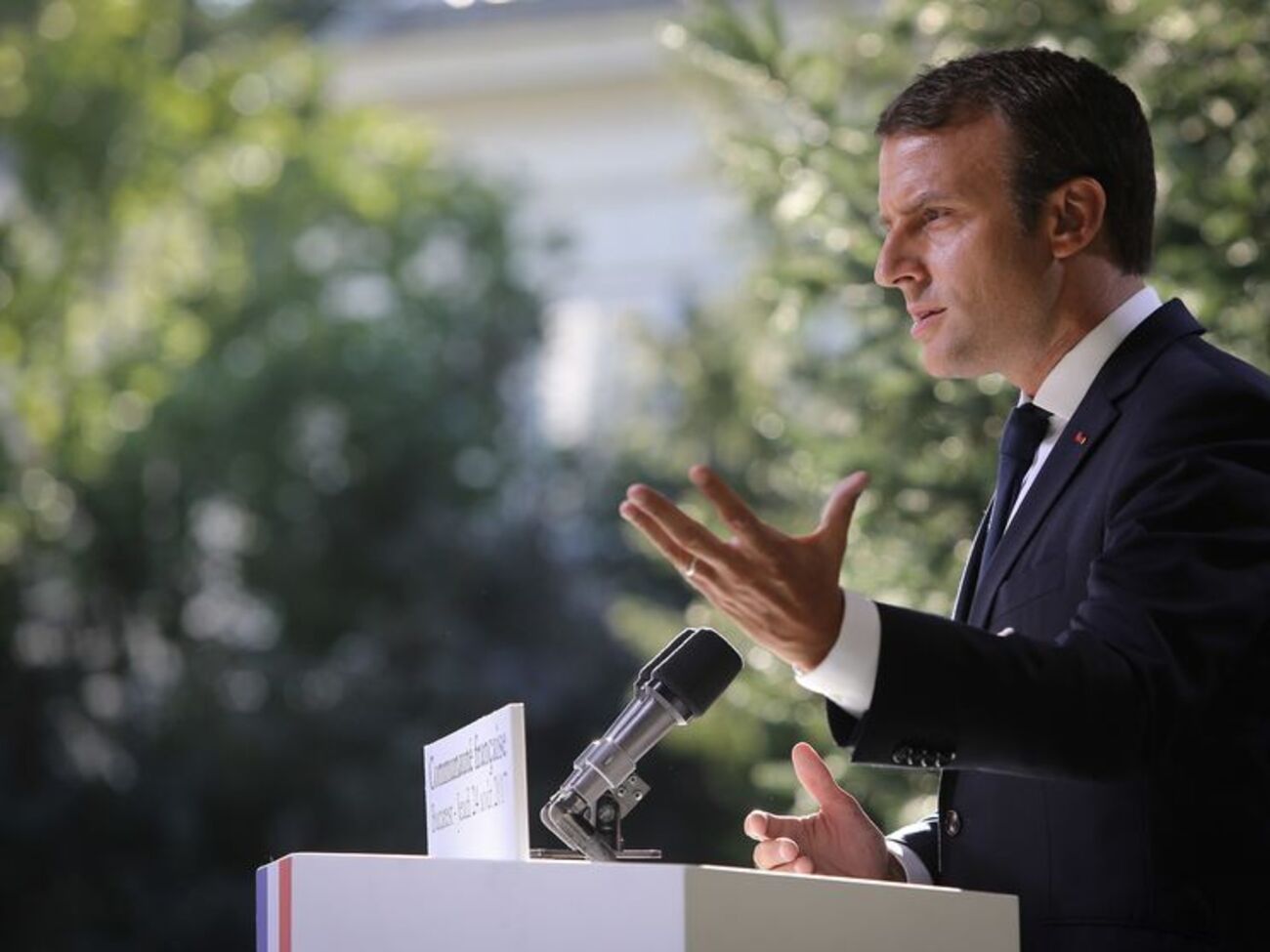 Еммануелем Макроном "категорично незадоволені" 20% французів