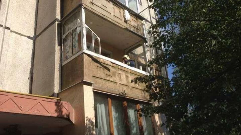 Вибуховою хвилею вибило вікна на кухні та на балконі