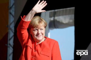 Меркель заявила, что снятие санкций с РФ выгодно Германии