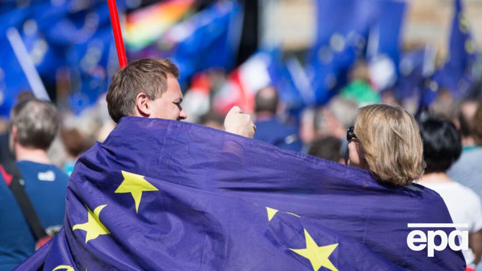 Євросоюзу довіряє 42% респондентів