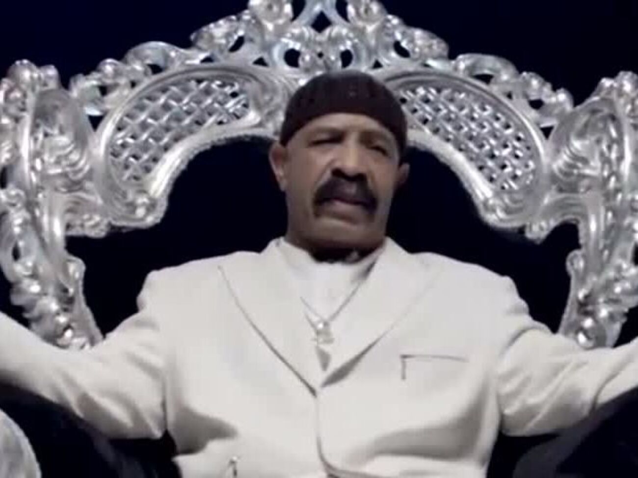 60-летний Грэхем выпустил первый сольный ролик