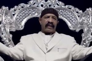 60-летний Грэхем выпустил первый сольный ролик