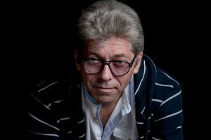 Вчерашней речью Медведев сказал: "Делайте срочный выбор – нужен ли нам такой дикий таежный папа?"
