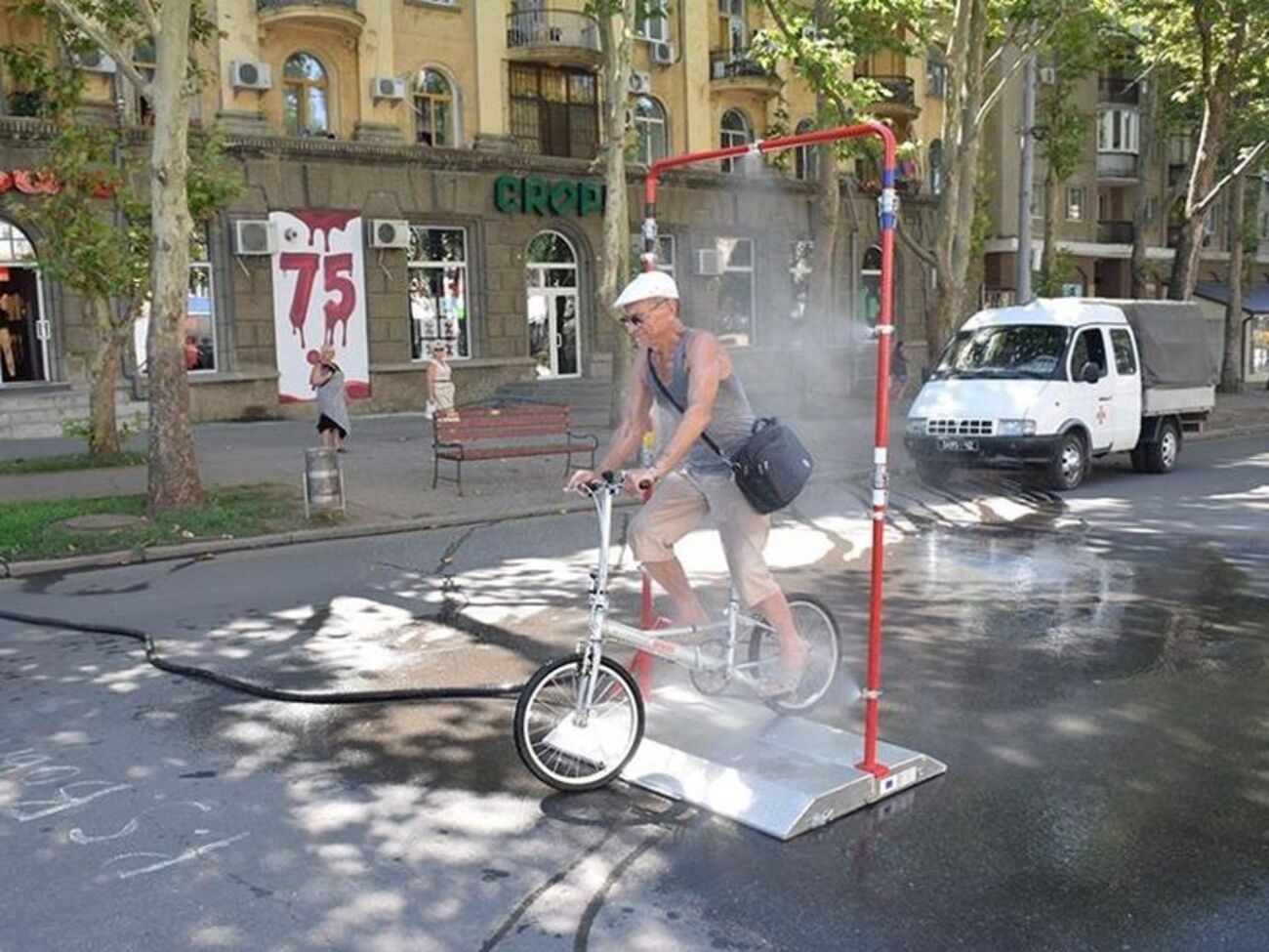 У Миколаєві встановили "освіжаючу рамку"