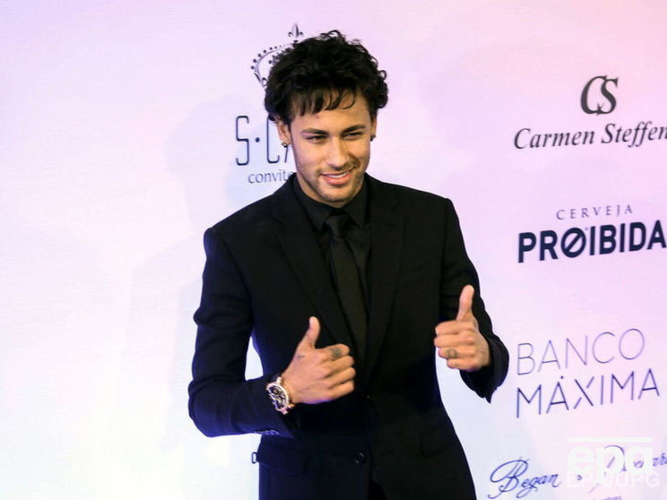 Неймар выступал за "Барселону" с 2013 года, забив 105 голов в 186 матчах