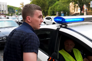 Полицейские часто "не замечают" нарушений со стороны чиновников