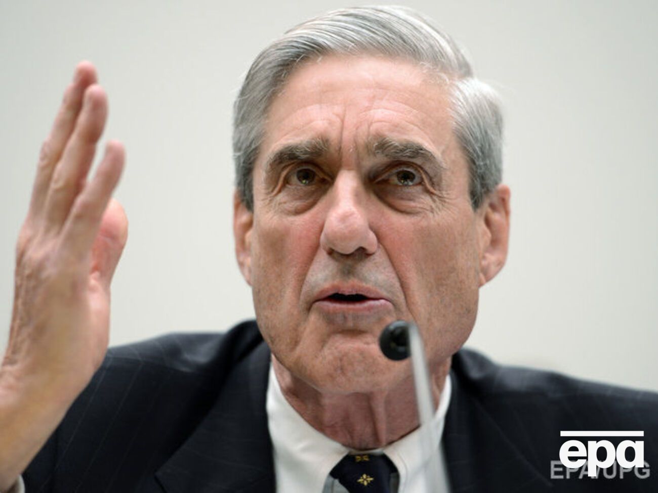 Созыв большого жюри позволяет команде Мюллера допрашивать свидетелей под присягой