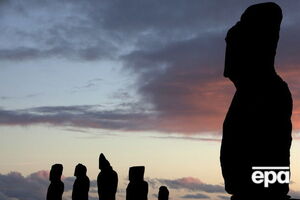 Острів Пасхи відомий своїми гігантськими бовванами