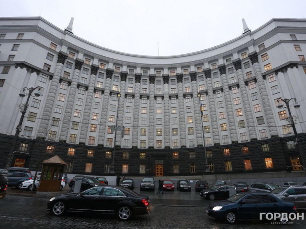 Кабмін скасував норму, згідно з якою оклад генпрокурора становив 18,5 мінімальної заробітної плати