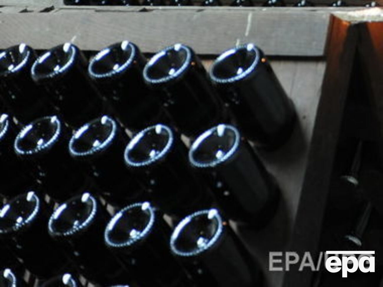 Вероятно, злоумышленники проникли в погреб через катакомбы