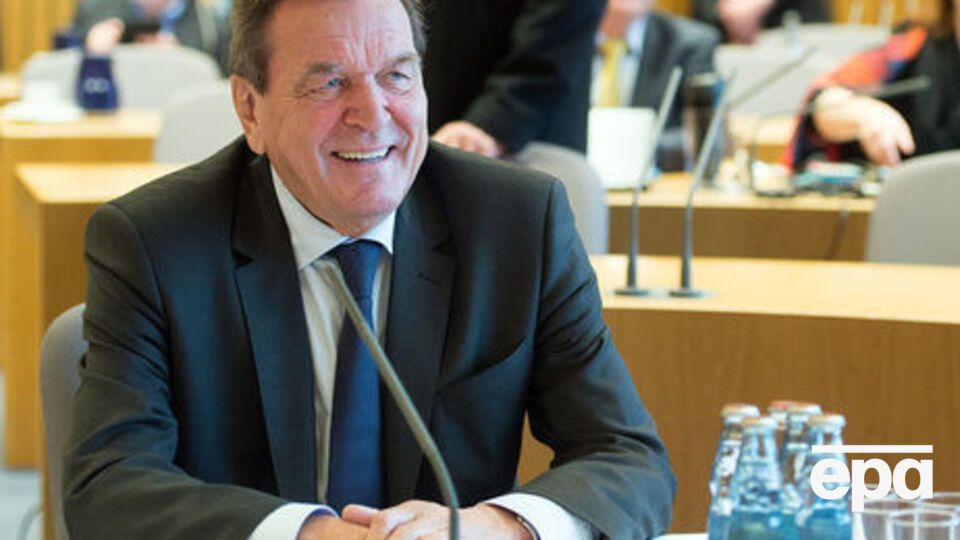 Шредер: Ідеться про моє життя, і тут я вирішую, а не німецька преса