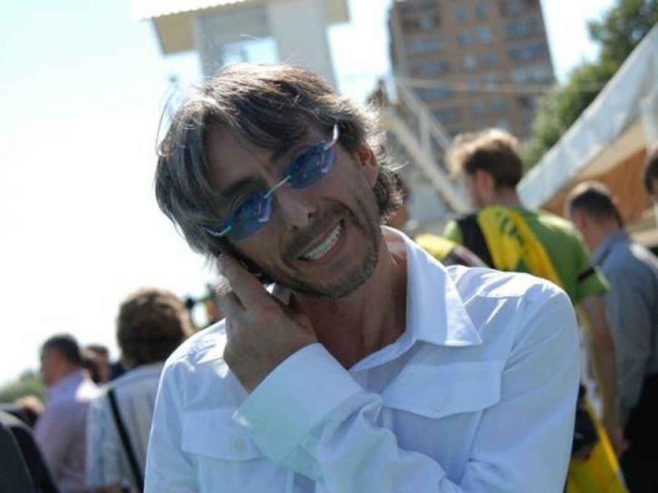 Джабраїлова було затримано поліцейськими після того, як він у номері готелю стріляв із нагородної зброї