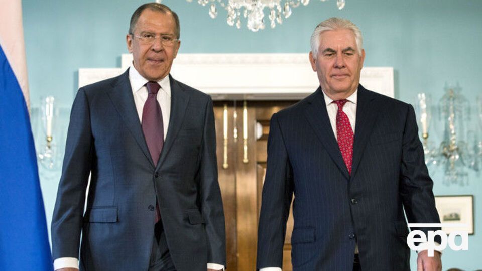Лавров і Тіллерсон обговорили закриття російських консульств у США