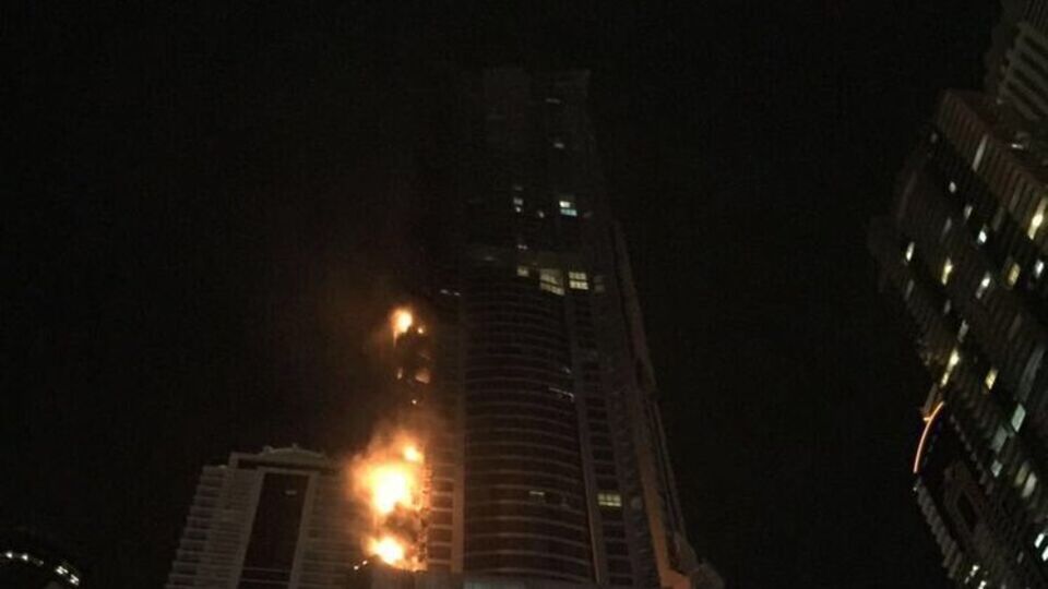 Пожар в небоскребе потушен