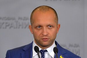 Поляков: Намагаються переключити увагу на браслет. Про бурштин усі забули