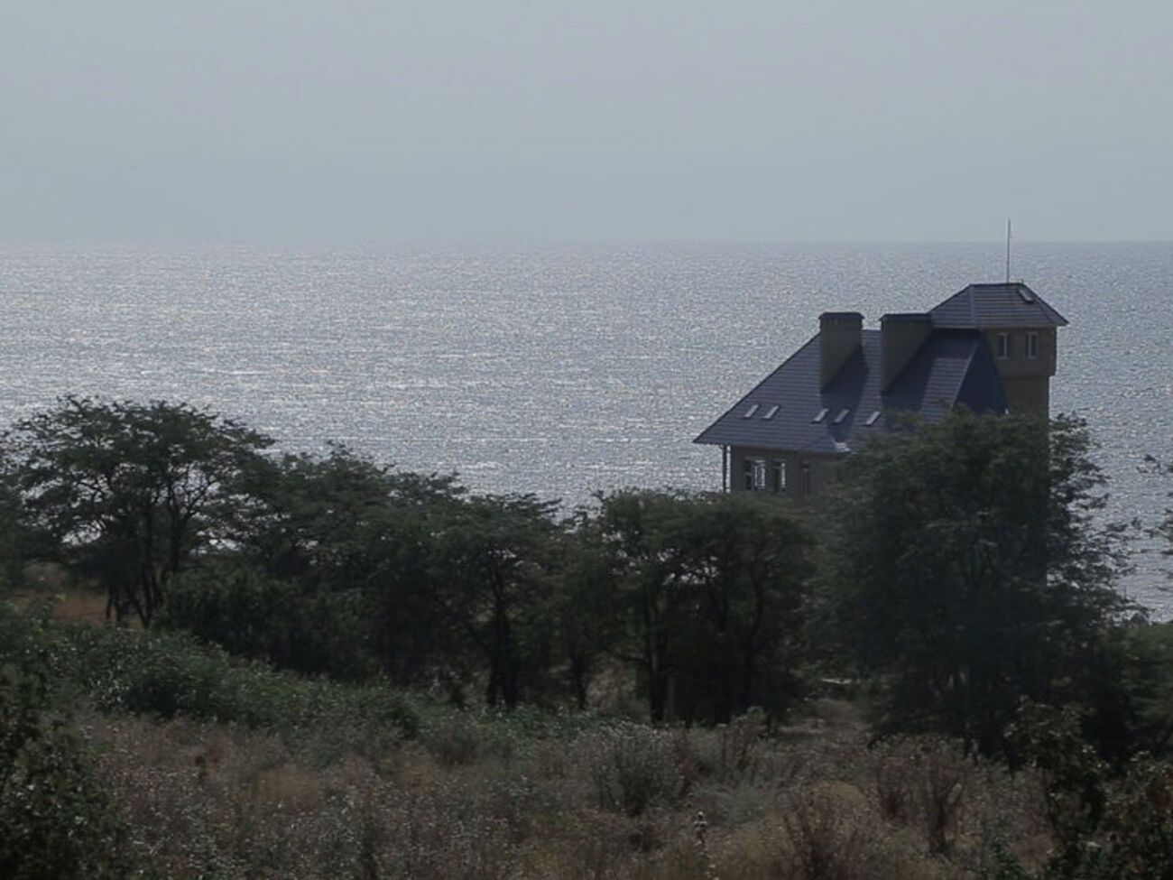 Сопино находится на побережье Азовского моря