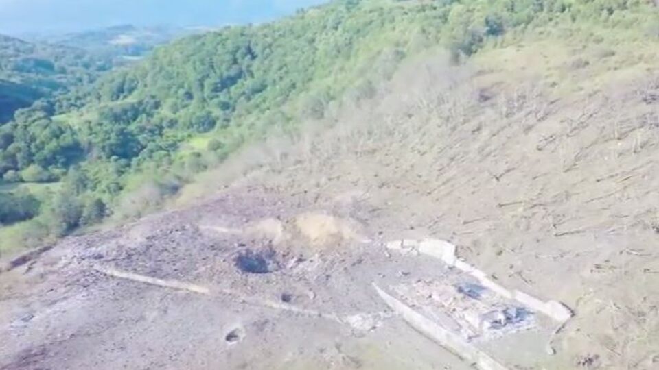 Последствия взрыва на складе боеприпасов в селе Приморское