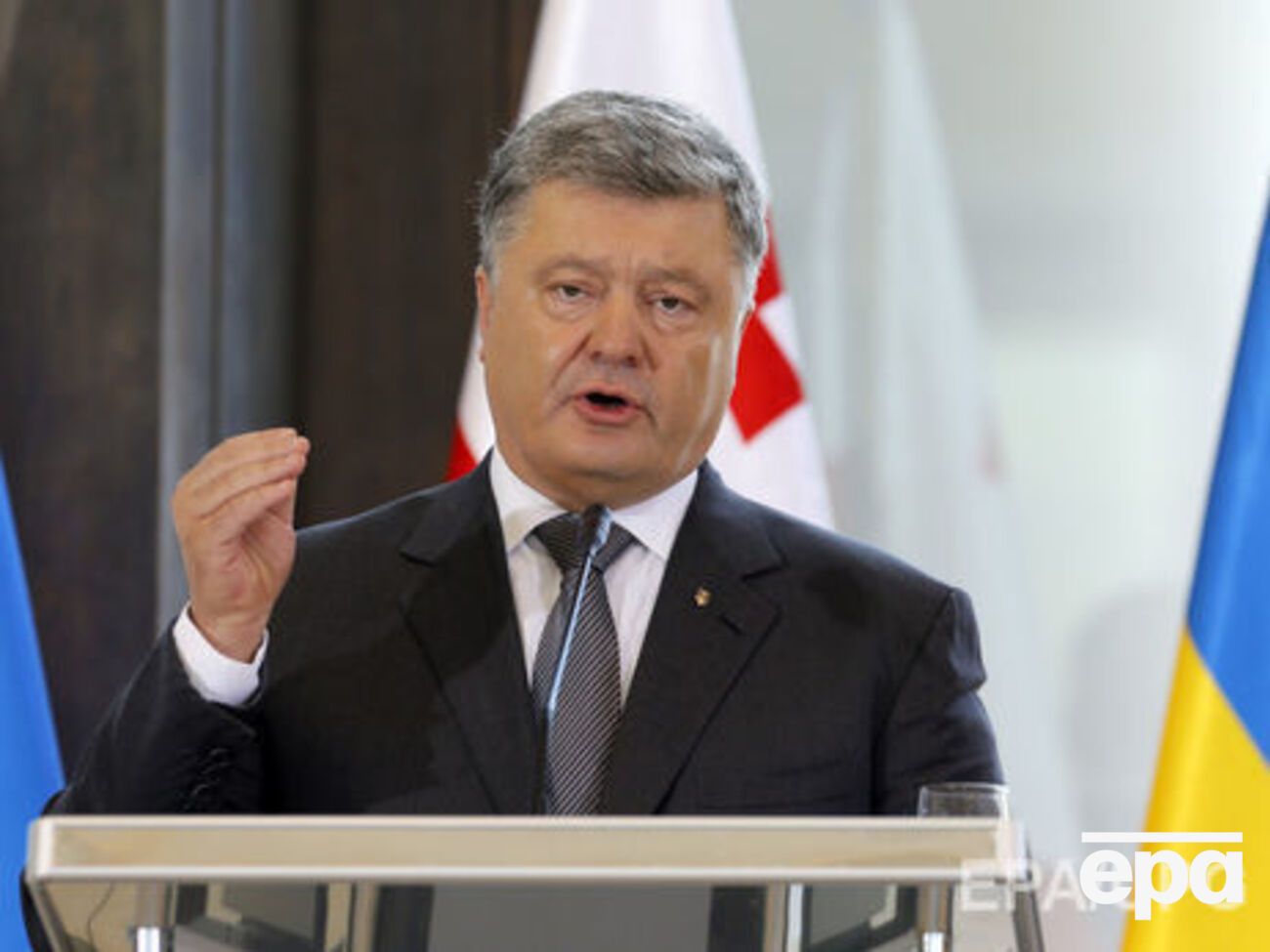 Порошенко: Ми зустрічаємося і зі слідчими, і з родичами Шеремета