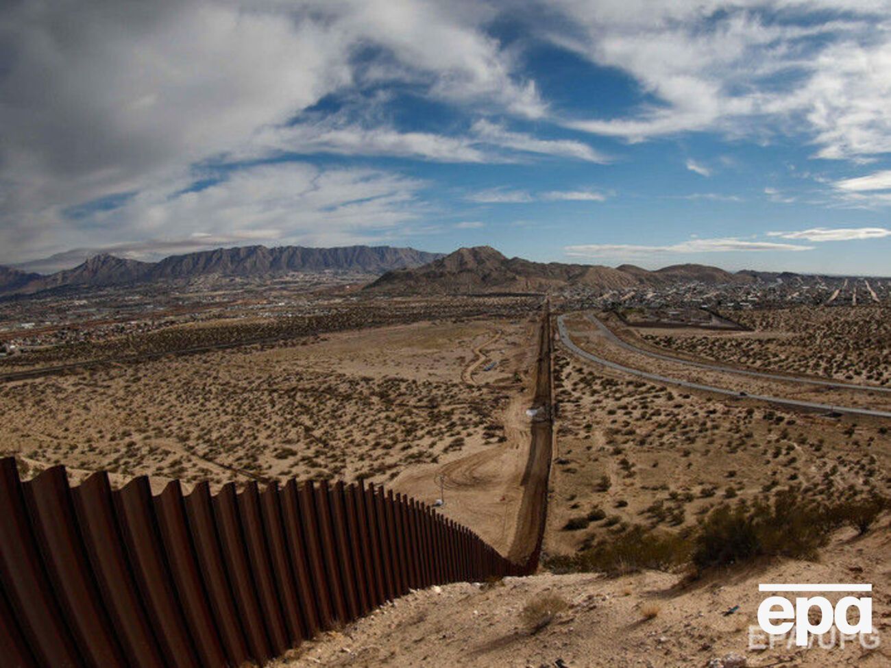 Число мигрантов из Мексики в США сократилось, отметили в МОМ