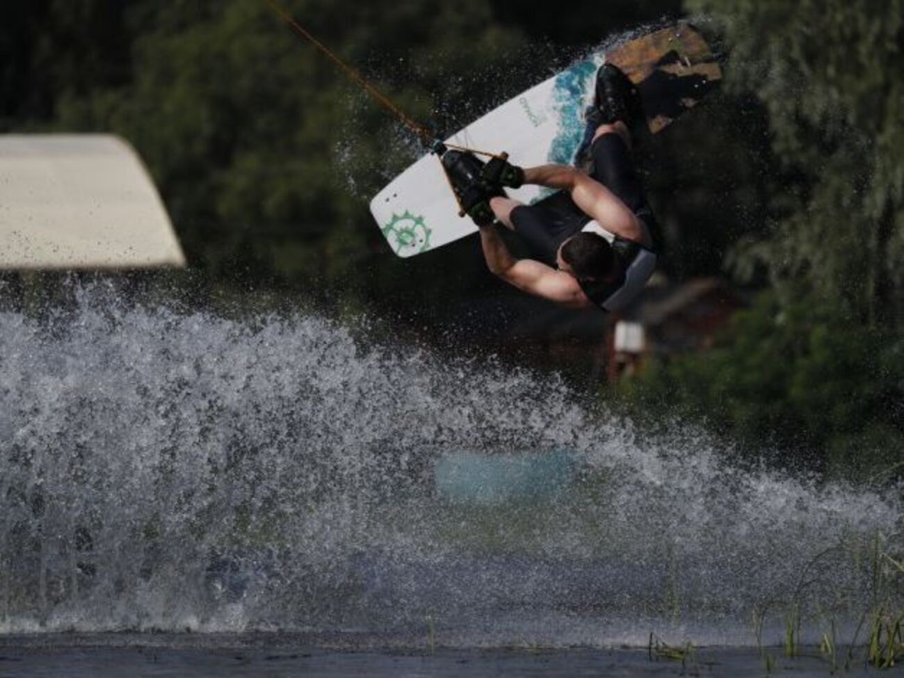 Кличко оволодів вейкбордингом
