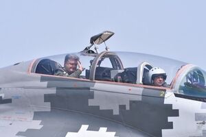 Порошенко поздравил военных летчиков с Днем Воздушных сил ВСУ