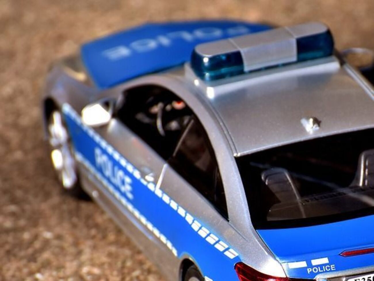 Полиция и ФБР устанавливают причины взрыва