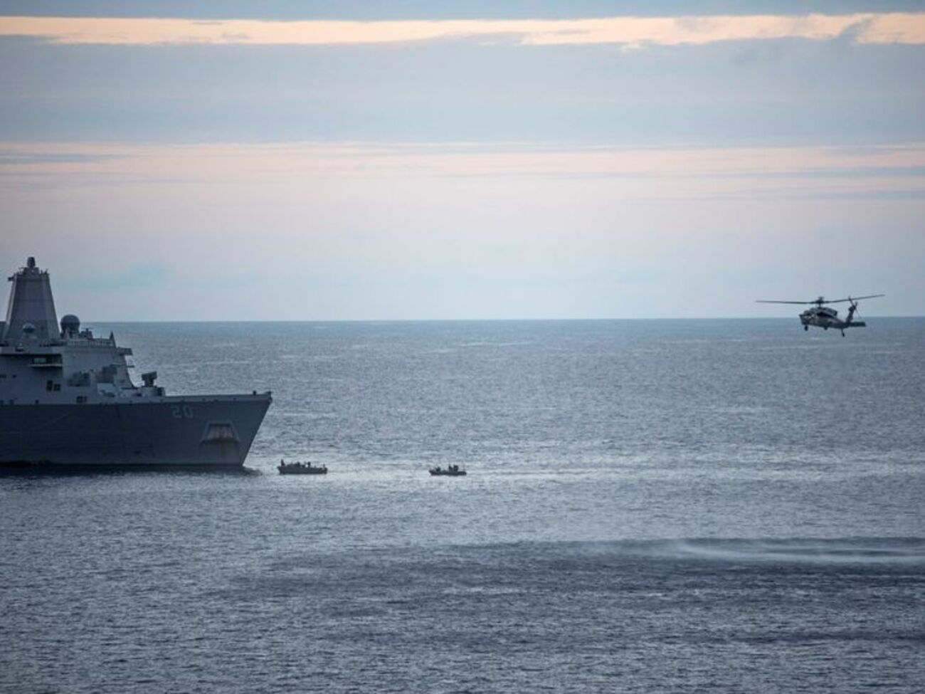 Пошуки проводили американські авіація та флот