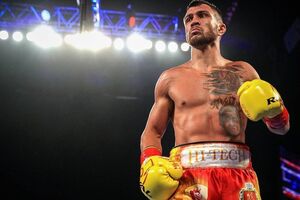 Ломаченко дважды отправил Марриагу в нокдаун