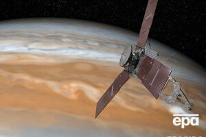 Космический аппарат Juno сделал снимки вихря на Юпитере