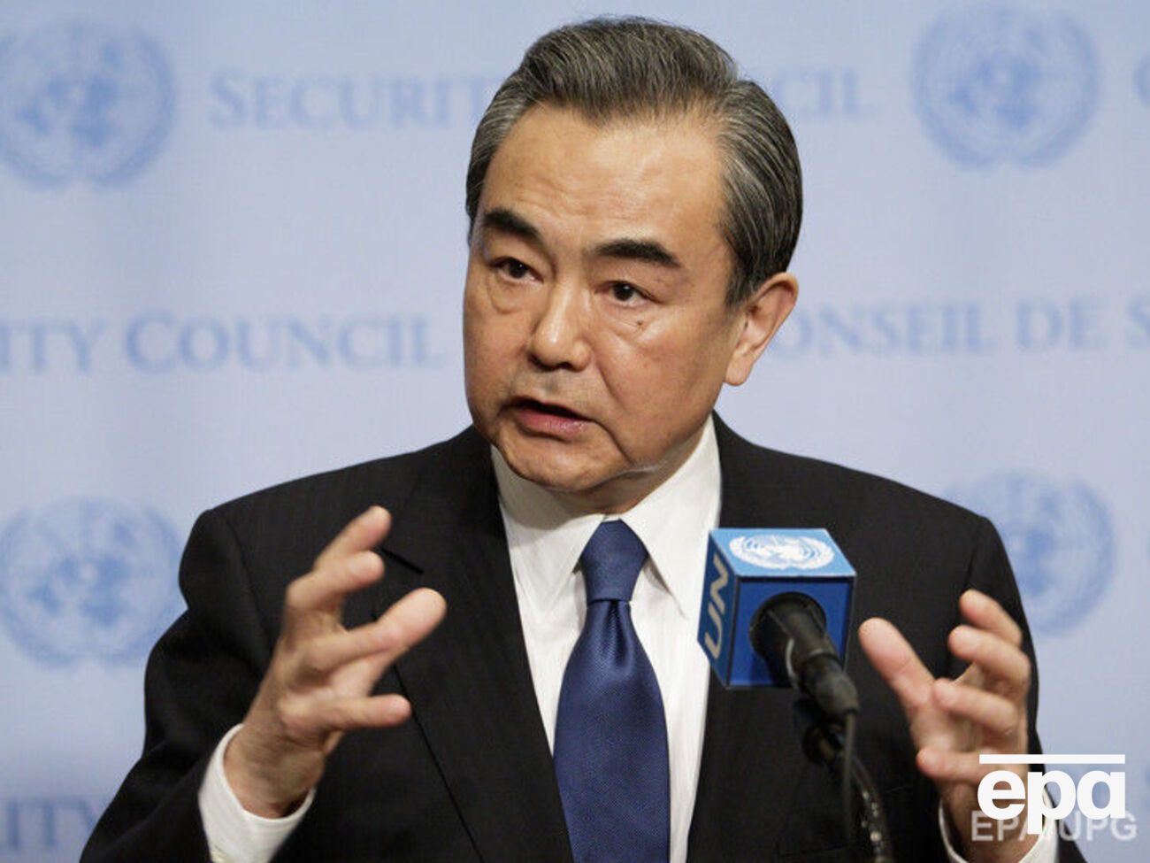 Ван И назвал вопрос КНДР "деликатным" и "сложным"