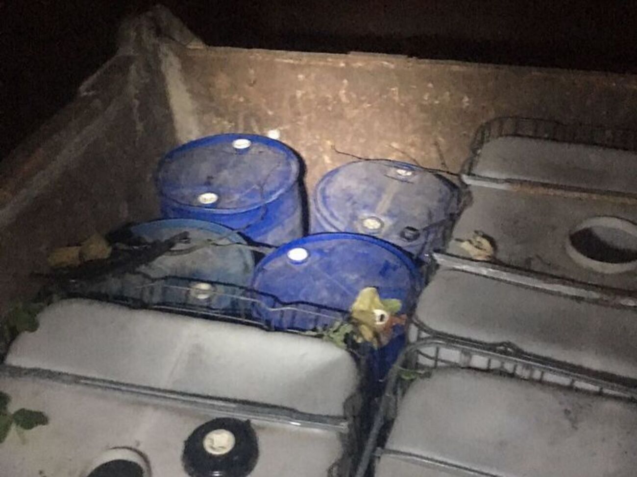 Грузовики со спиртом передали Нацполиции