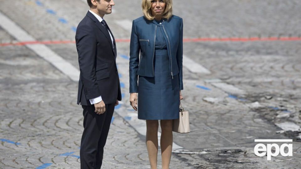 Автор петиции призвал решить вопрос о выделении бюджетных средств на содержание Бриджит Макрон на референдуме