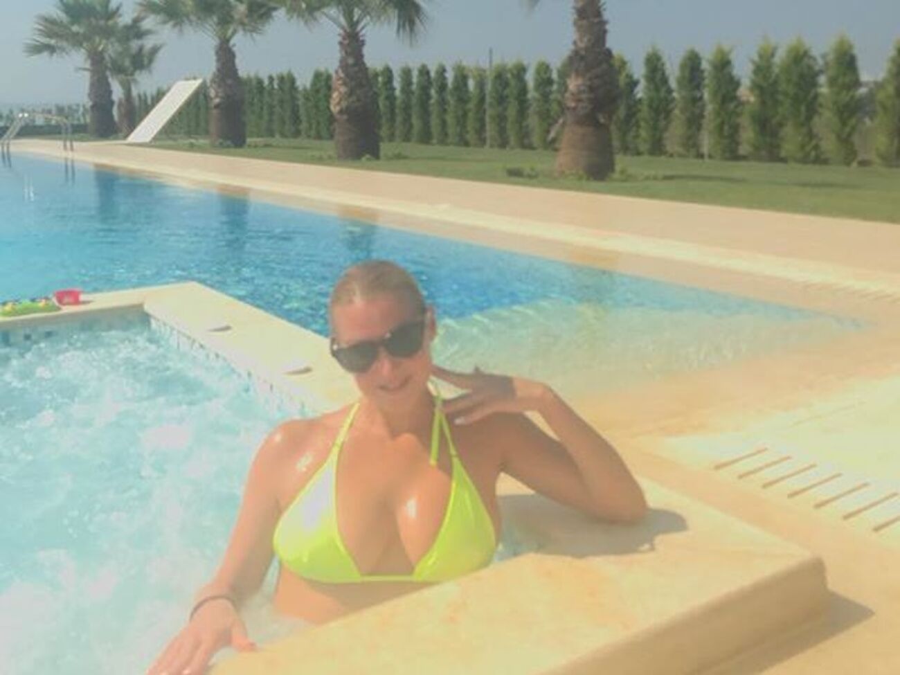 Волочкова: Я буду тішити вас моєю формою та розтяжкою!