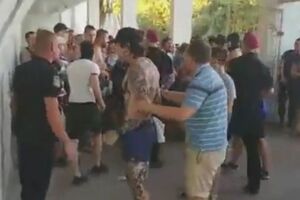 Фанати прорвалися на стадіон без квитків