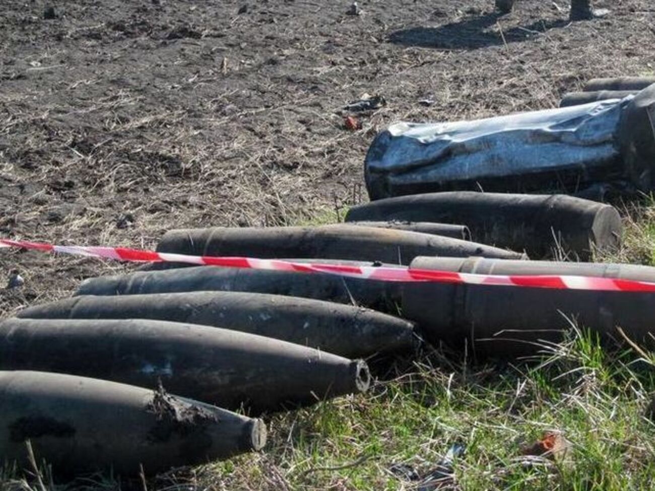 Сапер подорвался при разминировании территории в Балаклее