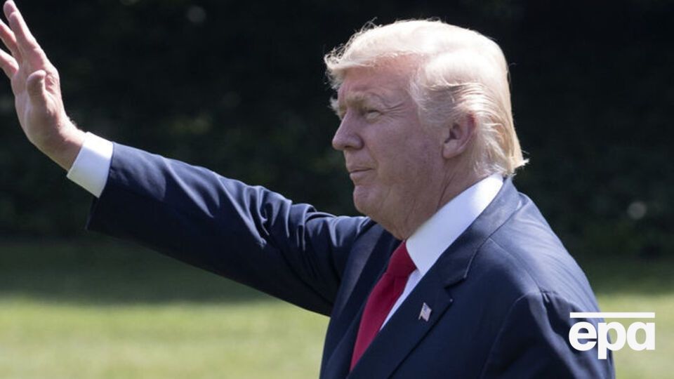 Згідно з опитуванням, дії Трампа схвалює 38% американців, не схвалює – 56%