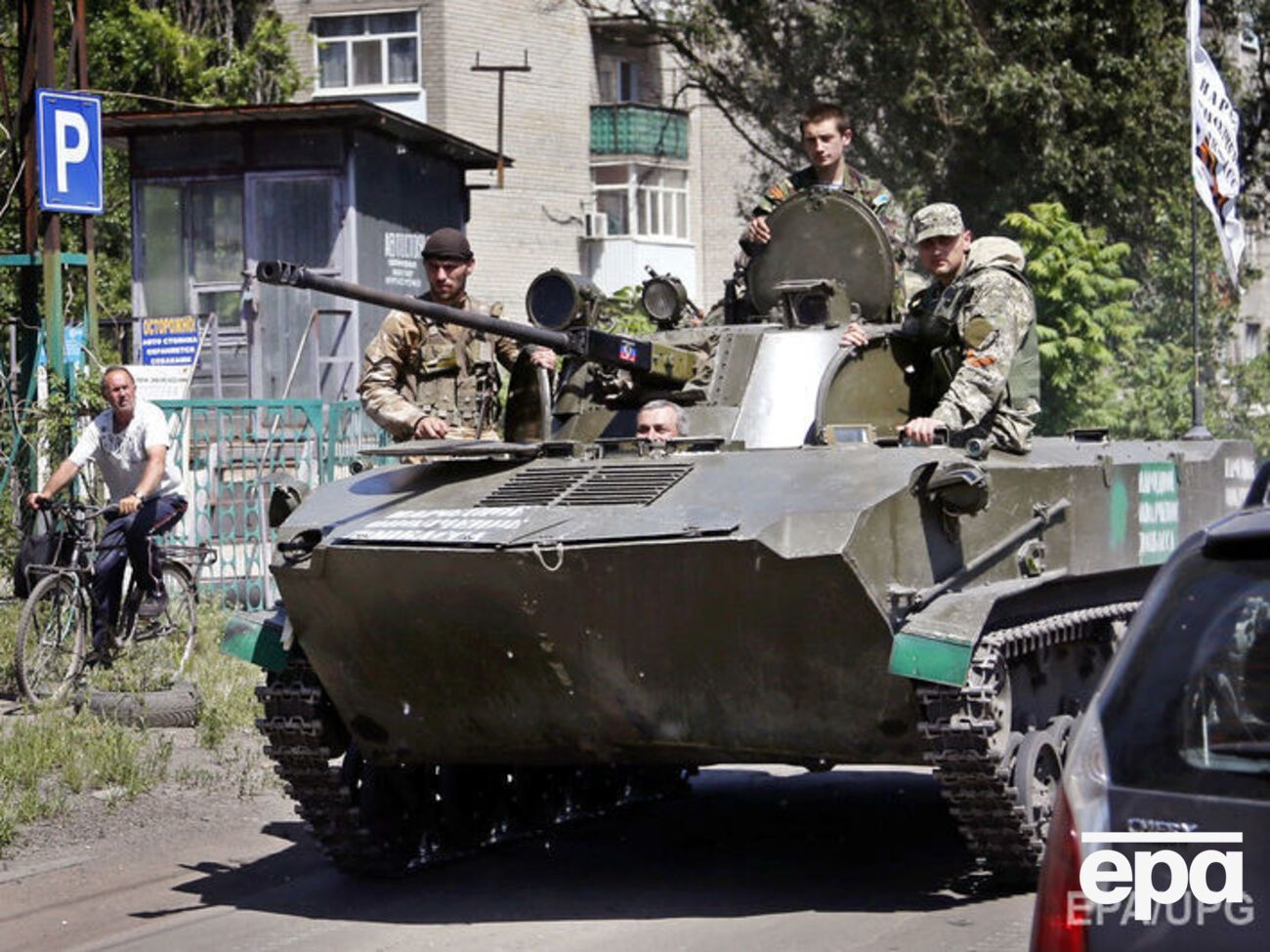 На Донбасі загорілася БМП бойовиків