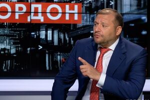 Добкін: Янукович був сповнений упевненості, що скоро все це закінчиться, почнеться нормальне життя і всі будуть готуватися до виборів, до зміни Конституції