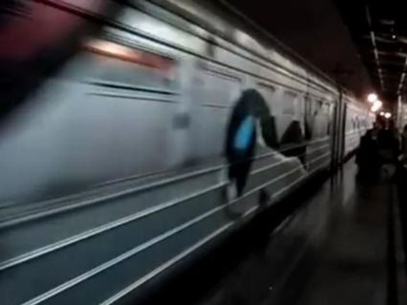 На перекрашивание поезда "Укрзалізниці" понадобится две недели