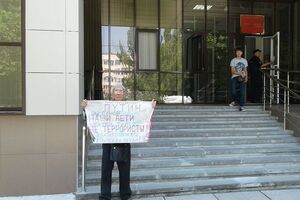 Караметова задержали в ходе одиночного пикета