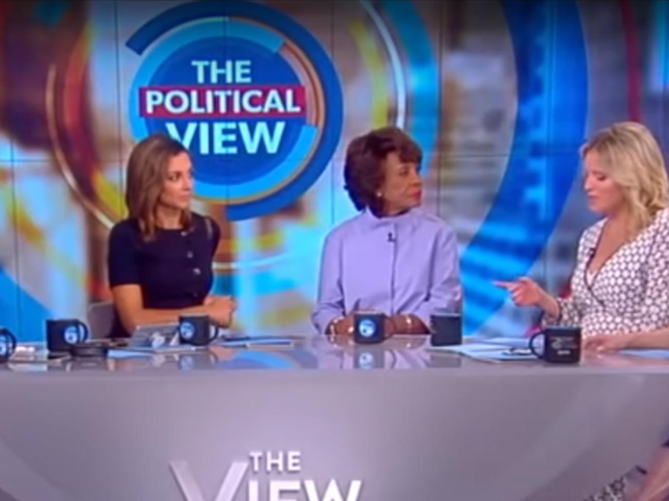 Після уточнення ведучої Вотерс пояснила, що мала на увазі віце-президента США Майка Пенса