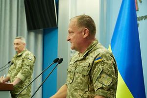Командиры могут разрешить пользоваться телефоном в зависимости от ситуации, пояснил Рапко
