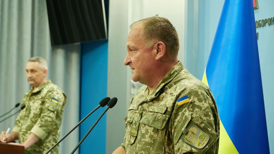 Командиры могут разрешить пользоваться телефоном в зависимости от ситуации, пояснил Рапко