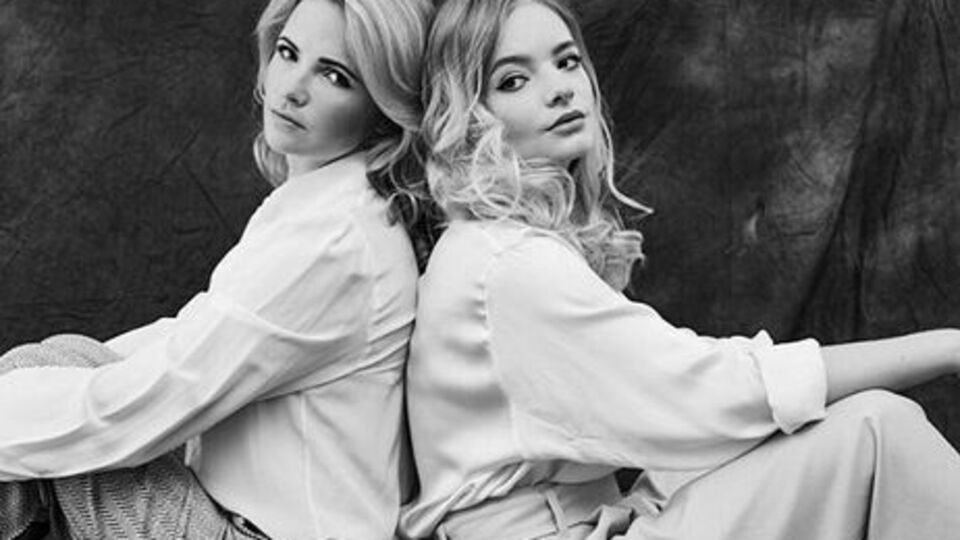 Солоцинська (на фото зліва): У чому провина Єлизавети? У тому, що вона народилася донькою людини, яка все життя працює без вихідних, вечорів і свят?